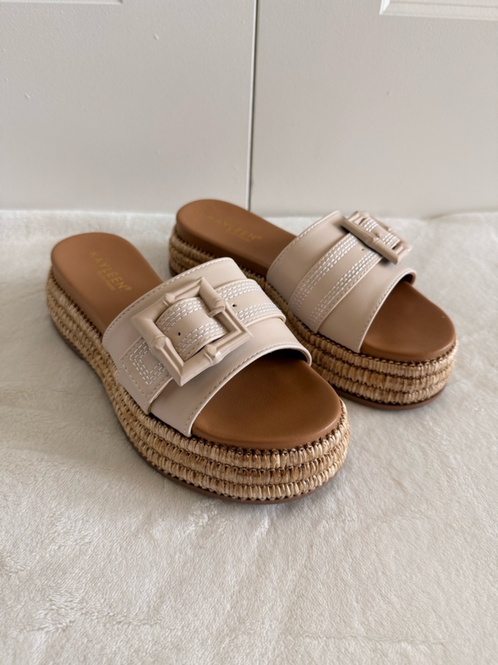 NWT M KO Beige Buckle Espadrille Slide Sandals